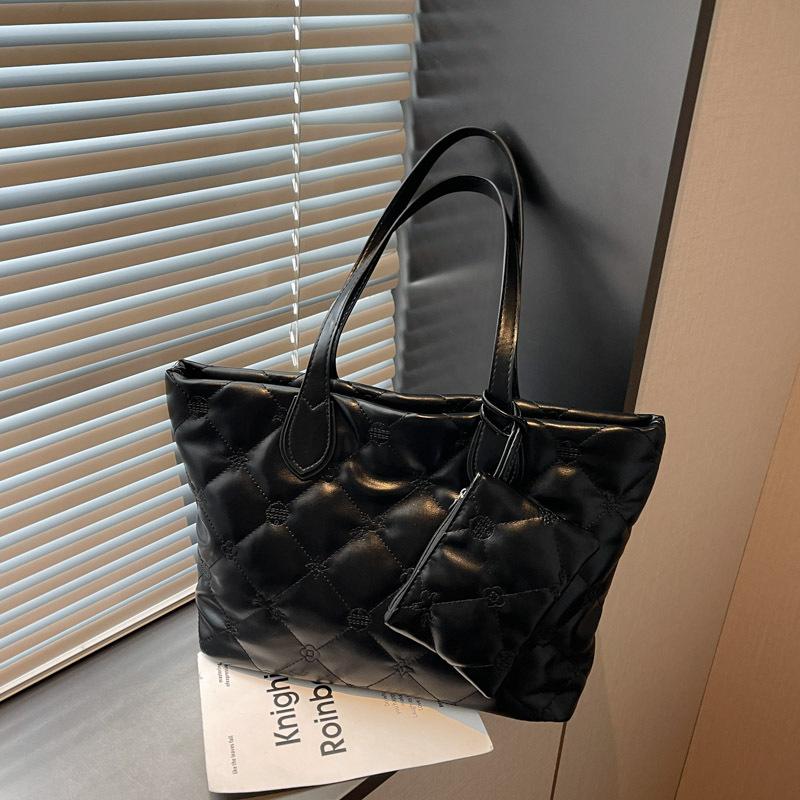 fashionable waffle large capacity tote bag fashionable waffle large capacity tote bag